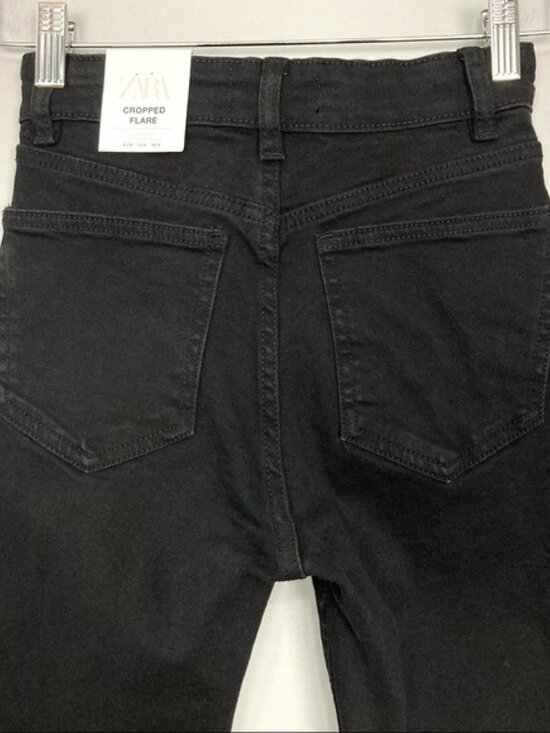 New Zara Cropped Flare Jeans High Rise Frayed Hem Black - Picture 5 of 9